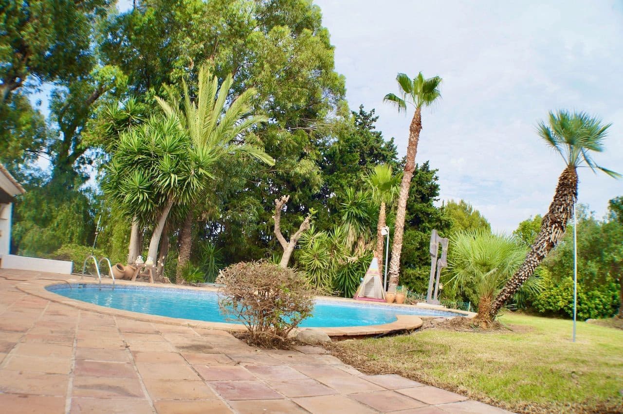 6 bedroom Villa for sale in Alfaz del Pi / L'Alfas del Pi with pool garage - € 1,250,000 (Ref: 7990057)