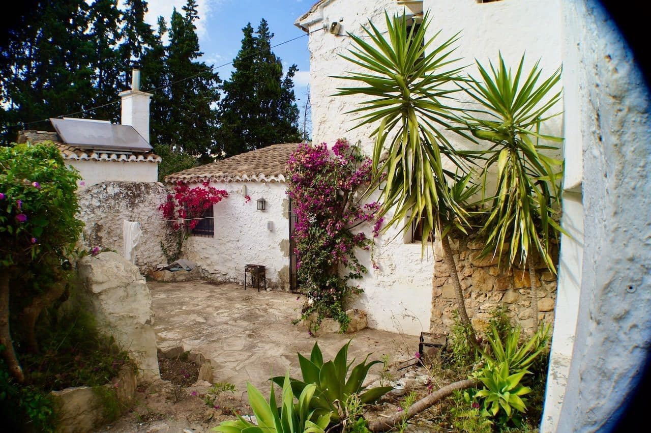 6 bedroom Villa for sale in Alfaz del Pi / L'Alfas del Pi with pool garage - € 1,250,000 (Ref: 7990057)