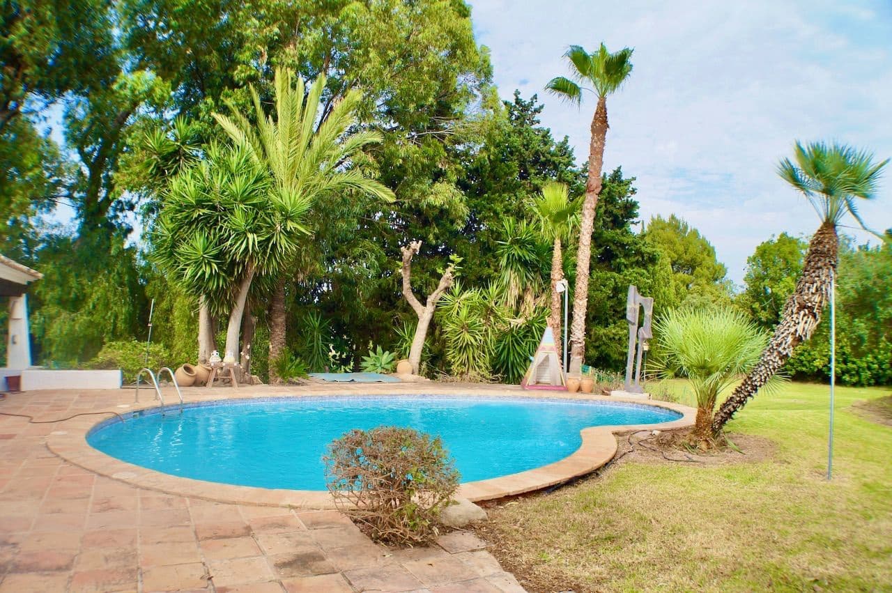 6 bedroom Villa for sale in Alfaz del Pi / L'Alfas del Pi with pool garage - € 1,250,000 (Ref: 7990057)