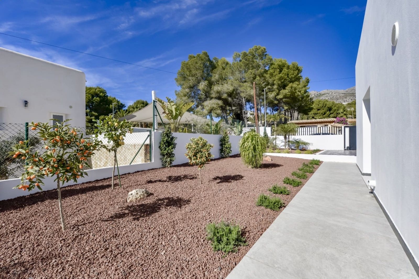 4 Zimmer Villa zu verkaufen in Altea mit Pool Garage - 995.000 € (Ref: 8342755)