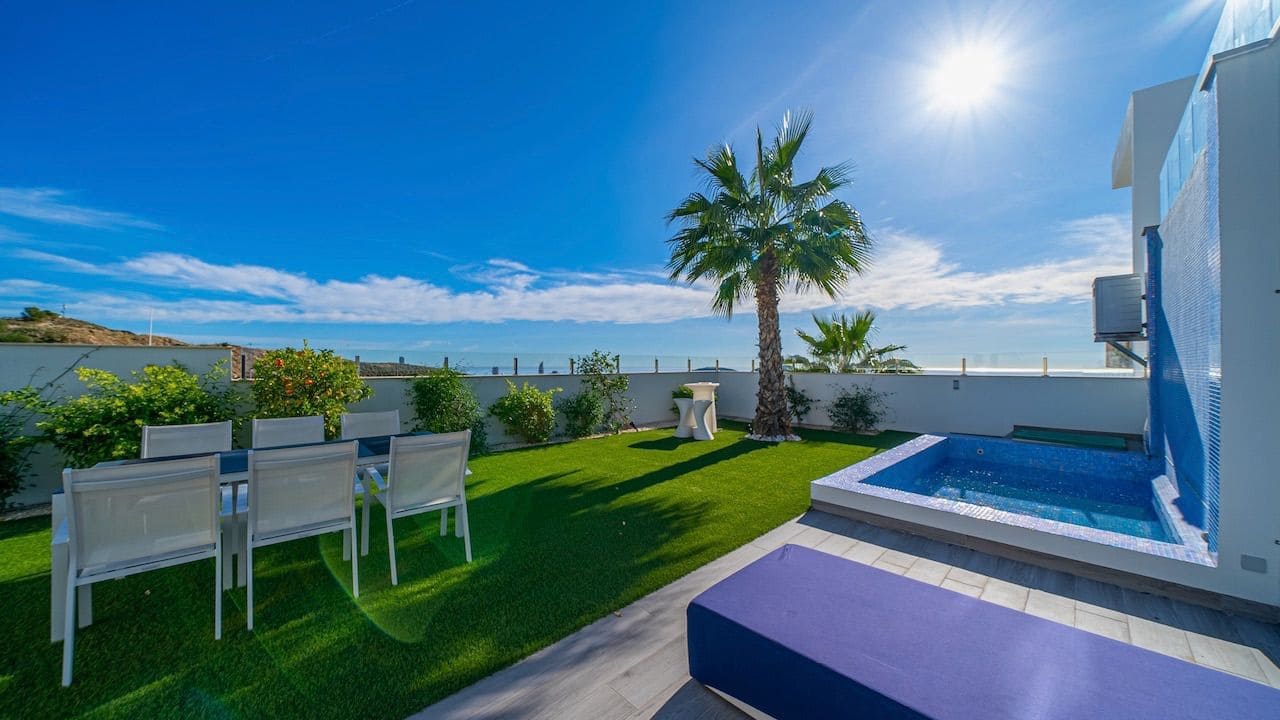 4 bedroom Villa for sale in Finestrat with pool garage - € 1,260,000 (Ref: 8654589)