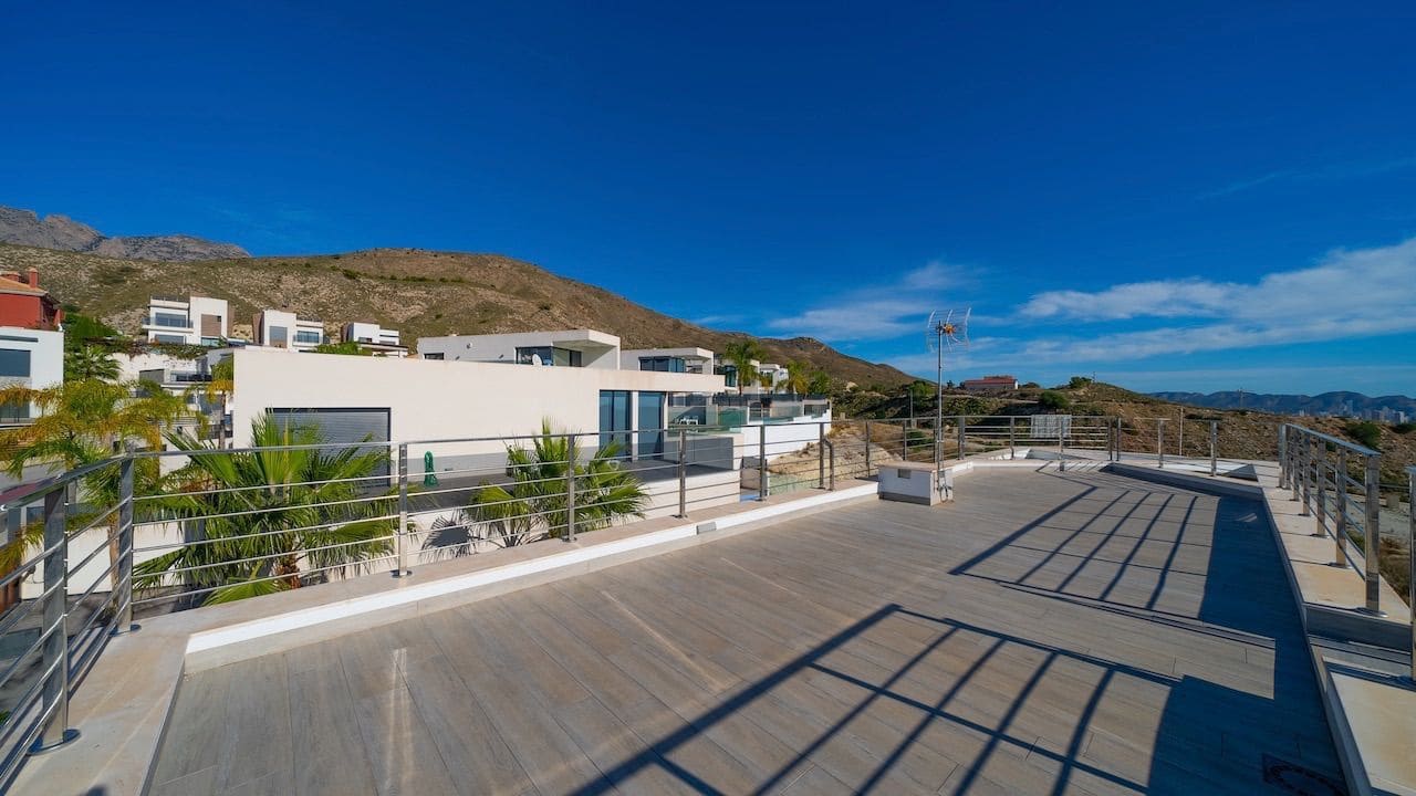 4 bedroom Villa for sale in Finestrat with pool garage - € 1,260,000 (Ref: 8654589)