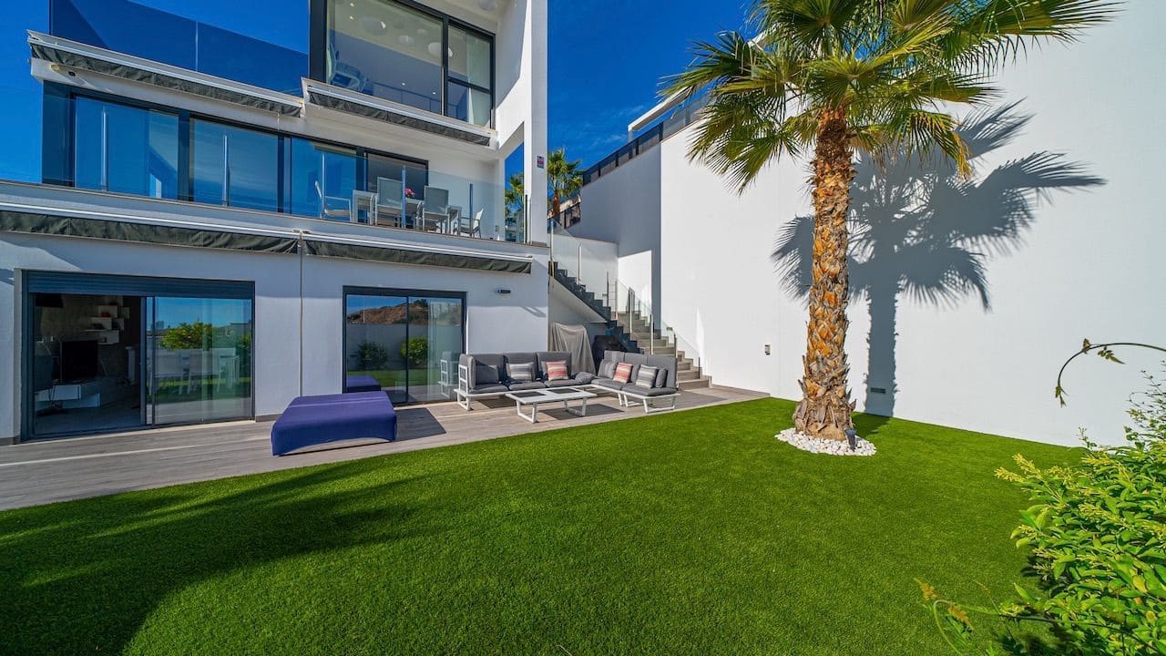 4 bedroom Villa for sale in Finestrat with pool garage - € 1,260,000 (Ref: 8654589)