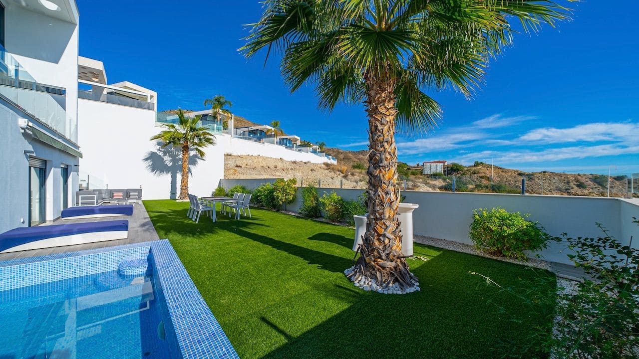 4 bedroom Villa for sale in Finestrat with pool garage - € 1,260,000 (Ref: 8654589)