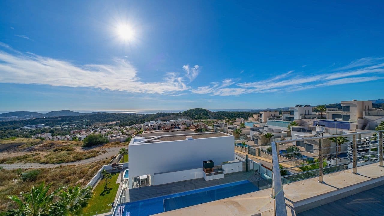 4 bedroom Villa for sale in Finestrat with pool garage - € 1,260,000 (Ref: 8654589)