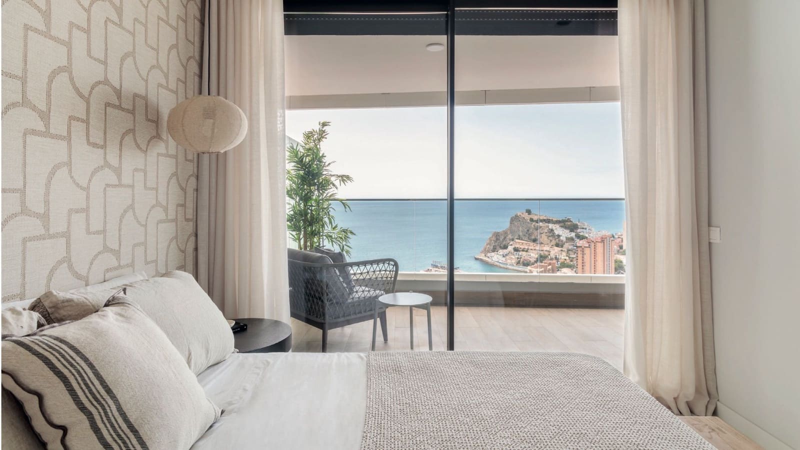 3 bedroom Apartment for sale in Benidorm with pool garage - € 665,000 (Ref: 9014219)