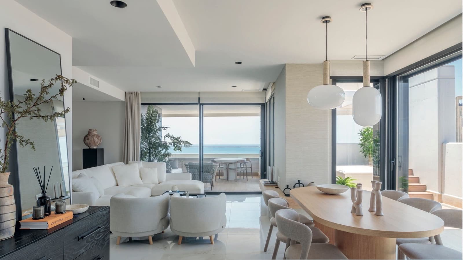 3 bedroom Apartment for sale in Benidorm with pool garage - € 665,000 (Ref: 9014219)