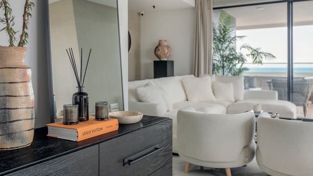 3 bedroom Apartment for sale in Benidorm with pool garage - € 665,000 (Ref: 9014219)