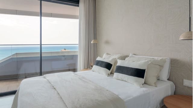 3 bedroom Apartment for sale in Benidorm with pool garage - € 665,000 (Ref: 9014219)