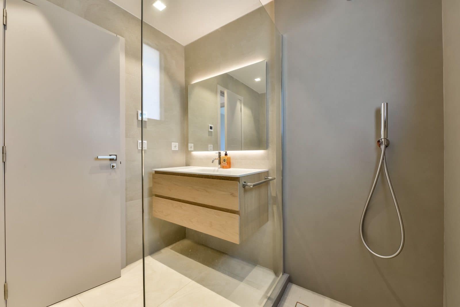 6 bedroom Villa for sale in Altea la Vella with pool garage - € 2,190,000 (Ref: 9142637)