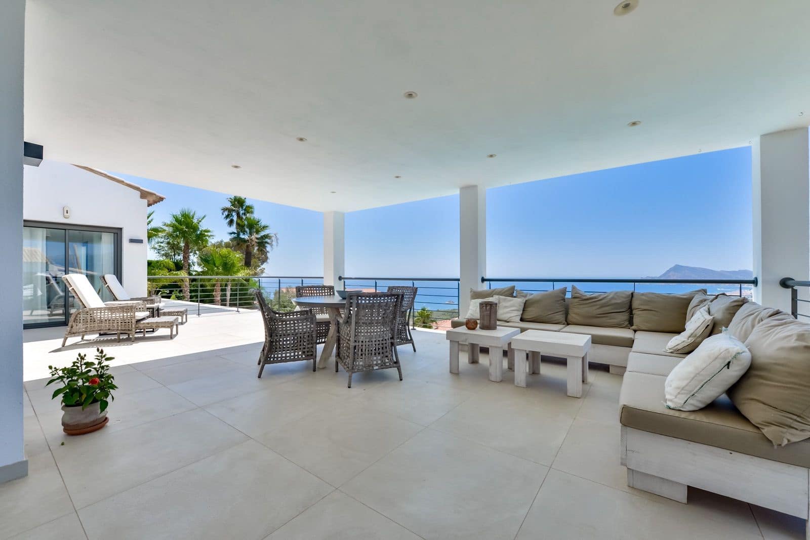 6 bedroom Villa for sale in Altea la Vella with pool garage - € 2,190,000 (Ref: 9142637)