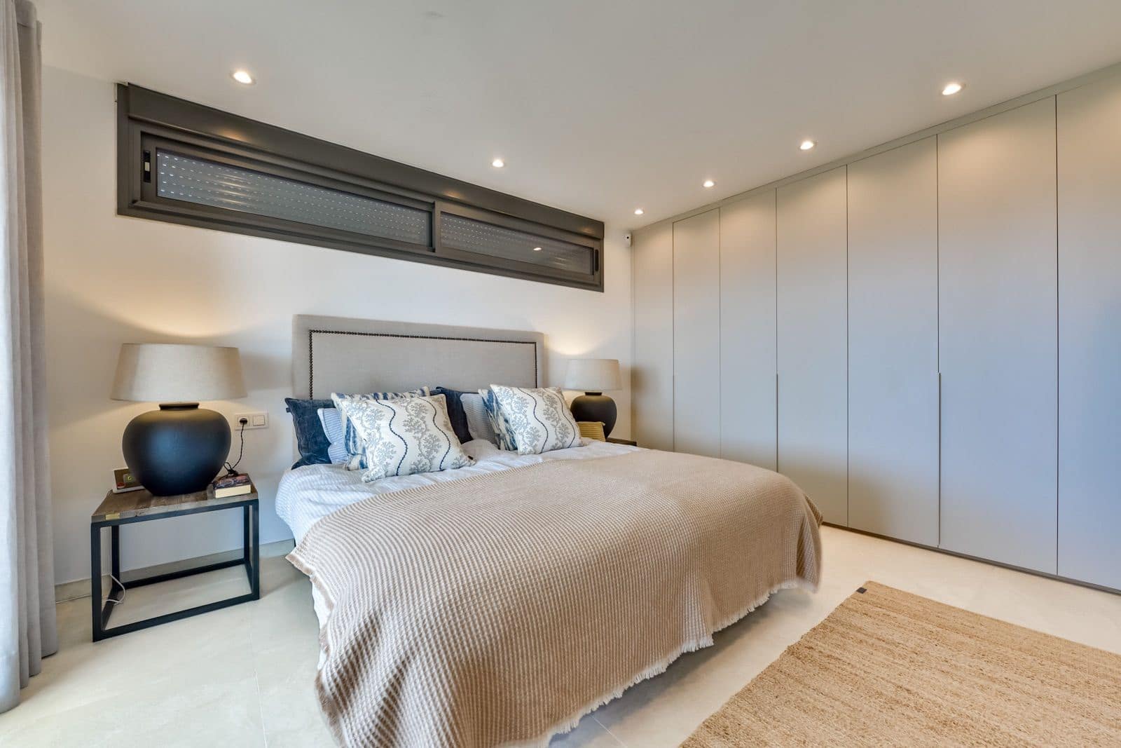 6 bedroom Villa for sale in Altea la Vella with pool garage - € 2,190,000 (Ref: 9142637)