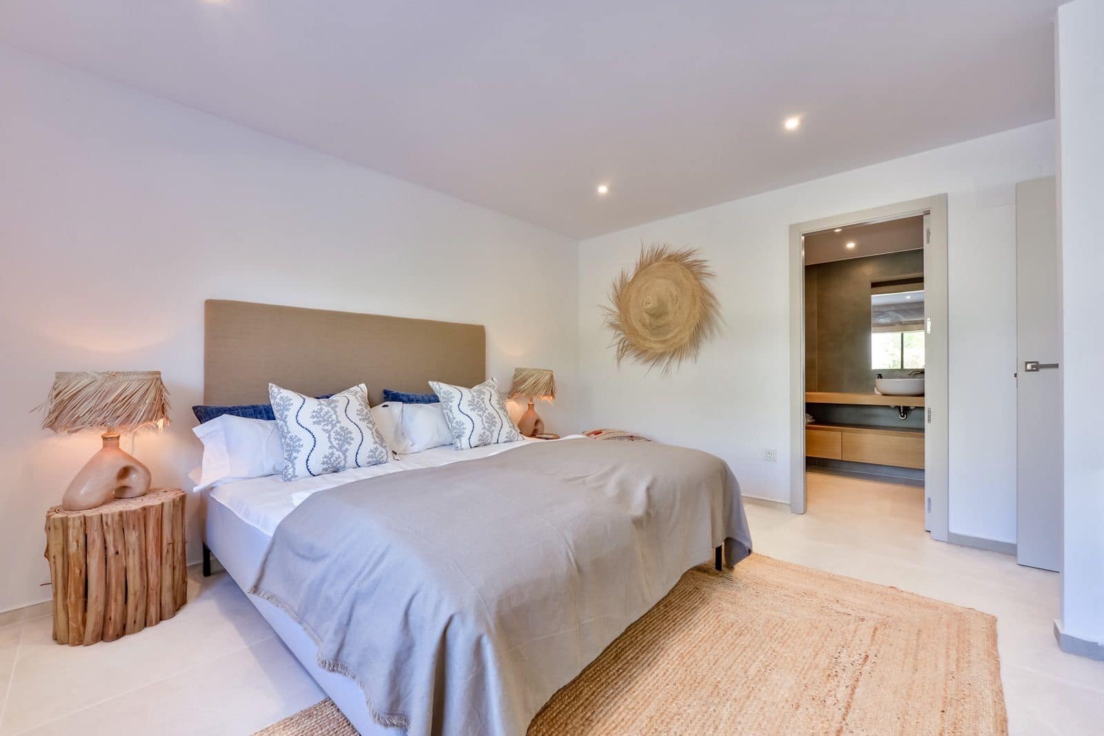 6 bedroom Villa for sale in Altea la Vella with pool garage - € 2,190,000 (Ref: 9142637)