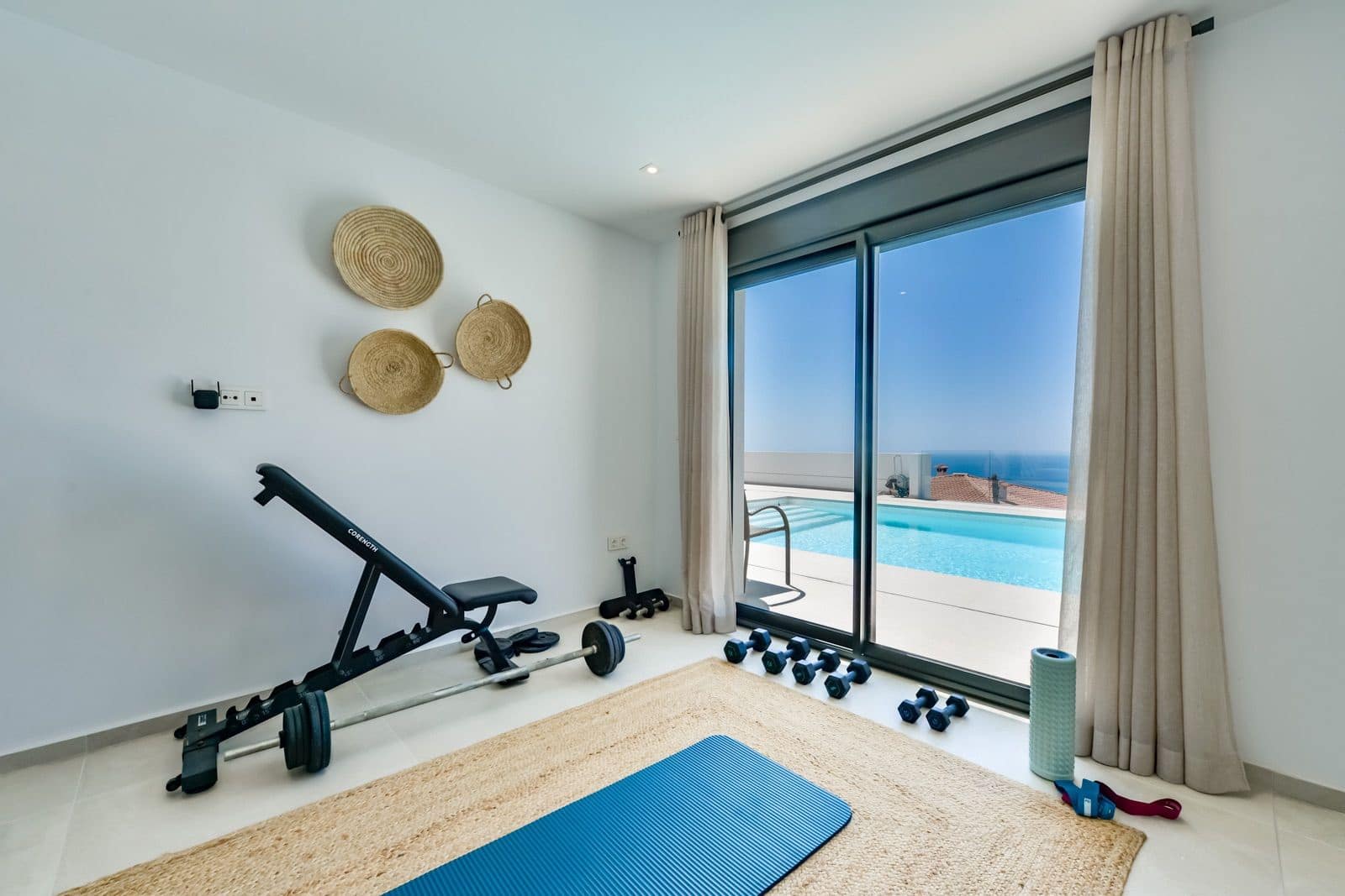 6 bedroom Villa for sale in Altea la Vella with pool garage - € 2,190,000 (Ref: 9142637)