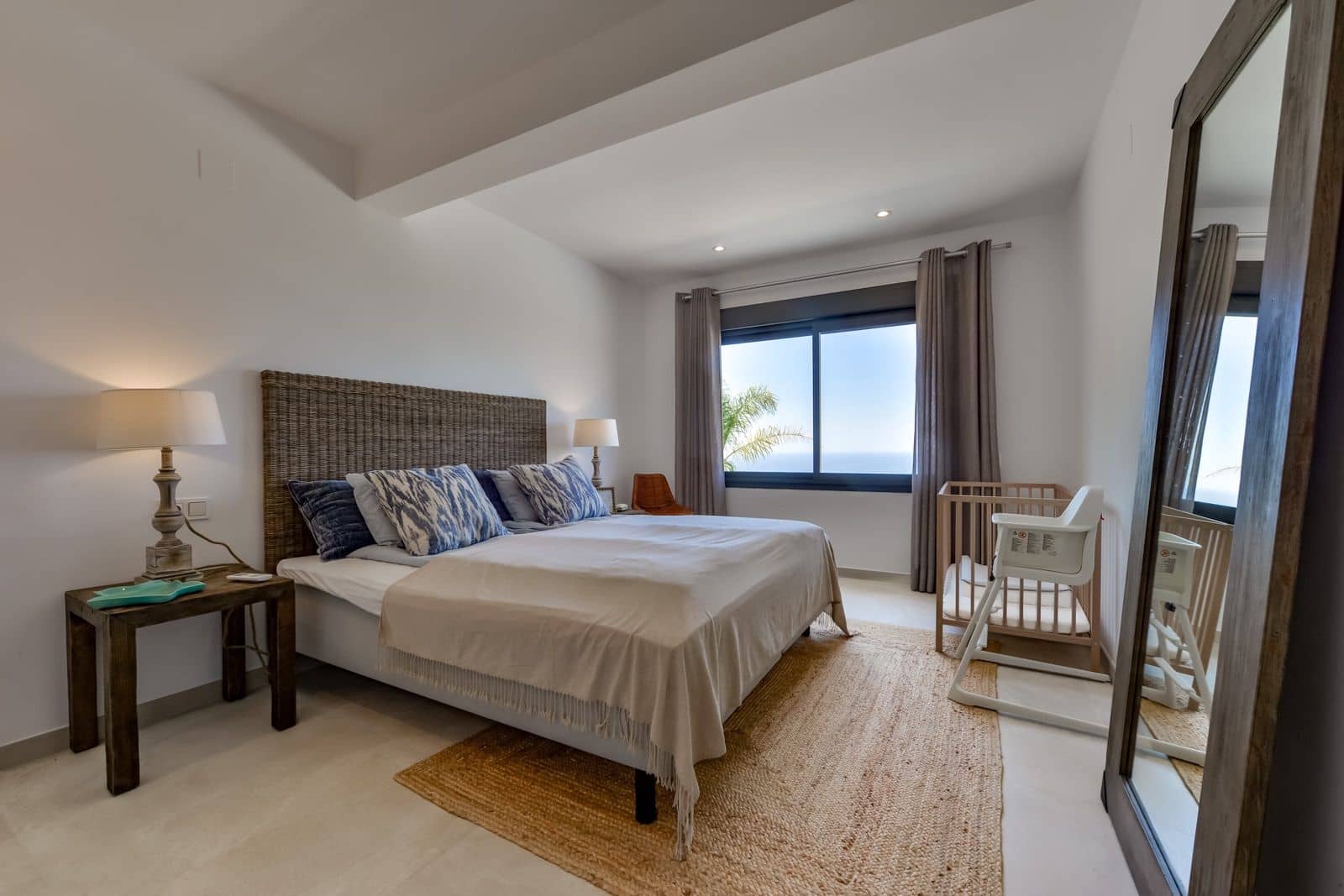 6 bedroom Villa for sale in Altea la Vella with pool garage - € 2,190,000 (Ref: 9142637)