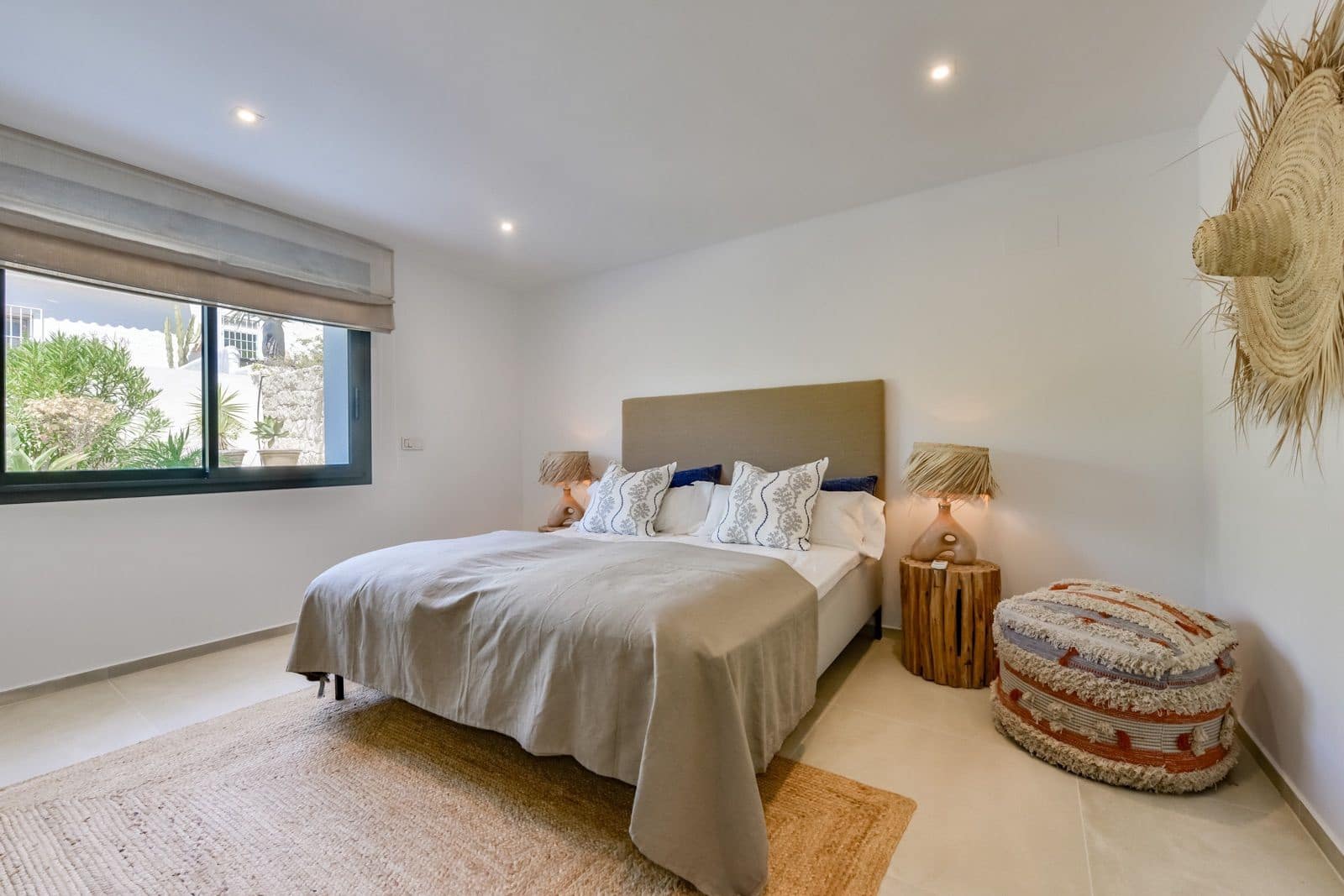 6 bedroom Villa for sale in Altea la Vella with pool garage - € 2,190,000 (Ref: 9142637)