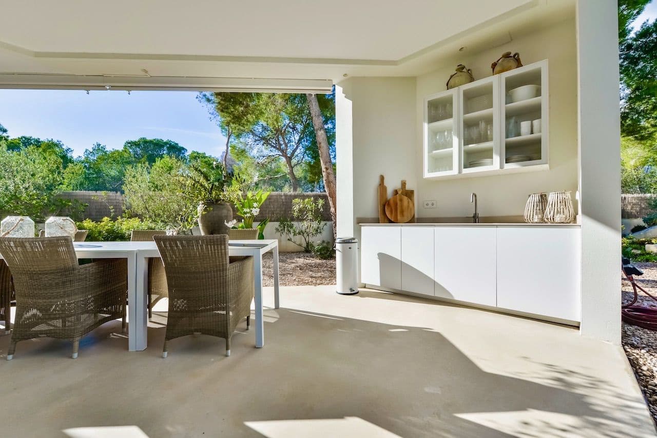 3 bedroom Villa for sale in Altea with pool garage - € 1,500,000 (Ref: 9529464)