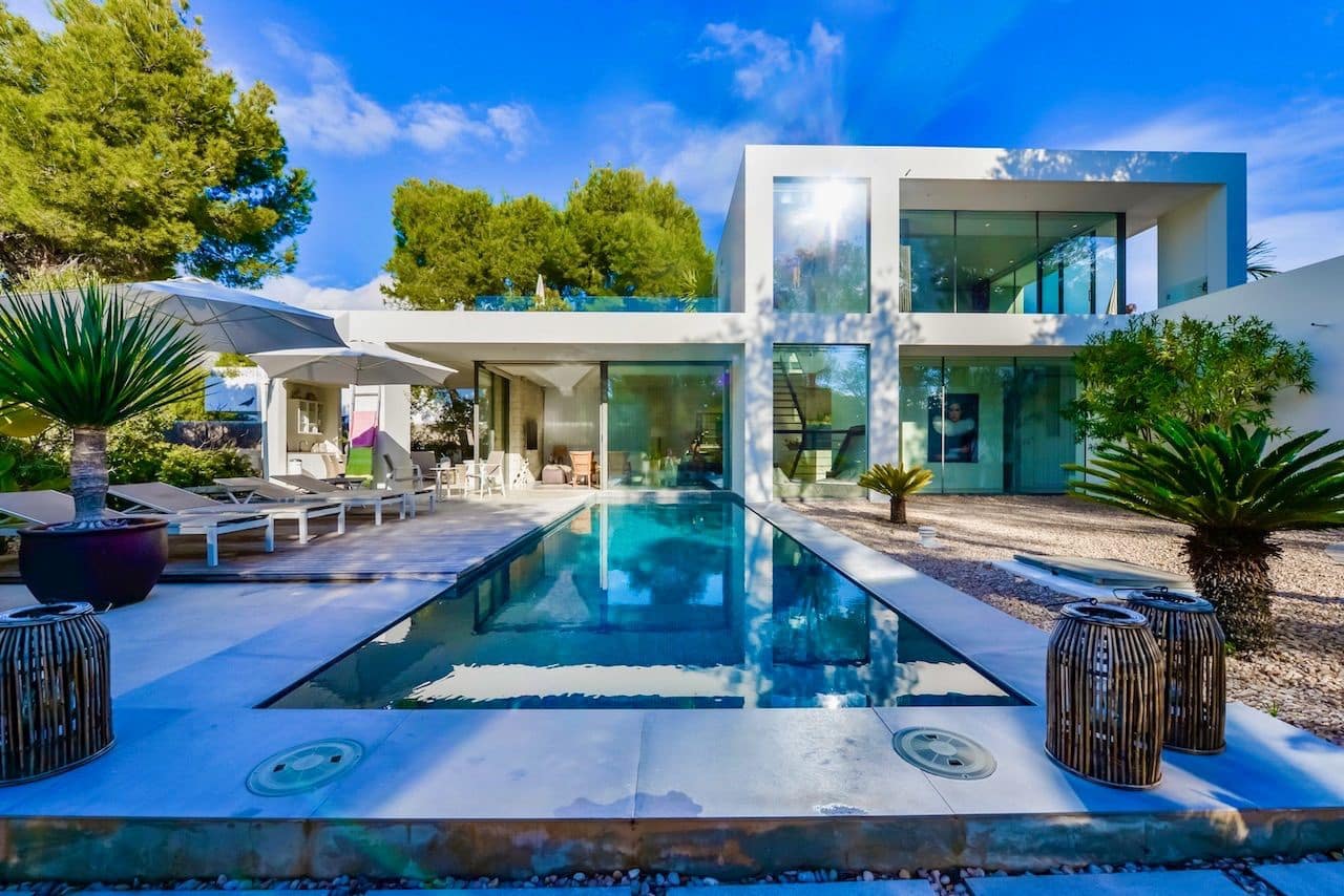 3 bedroom Villa for sale in Altea with pool garage - € 1,500,000 (Ref: 9529464)