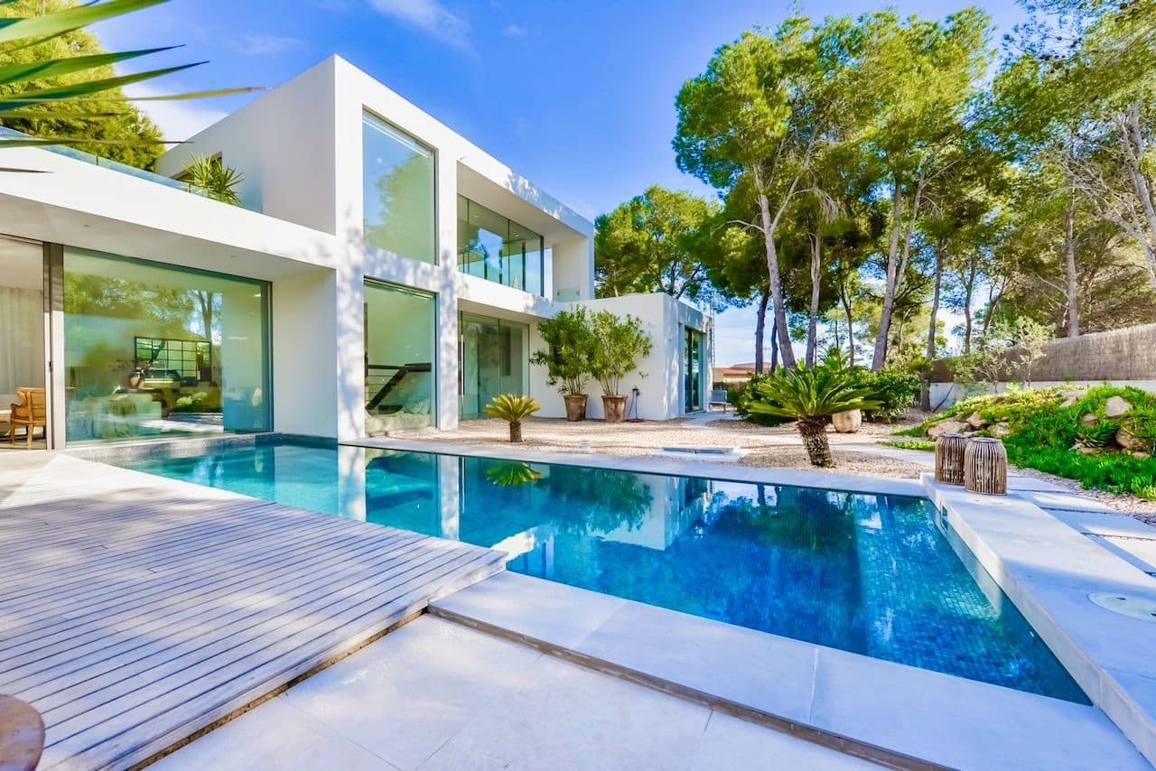 3 bedroom Villa for sale in Altea with pool garage - € 1,500,000 (Ref: 9529464)