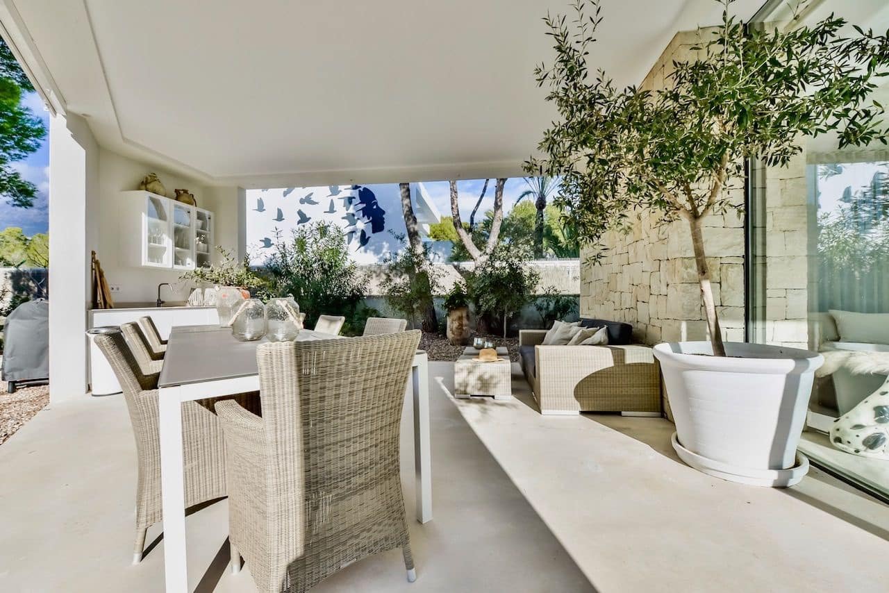 3 bedroom Villa for sale in Altea with pool garage - € 1,500,000 (Ref: 9529464)