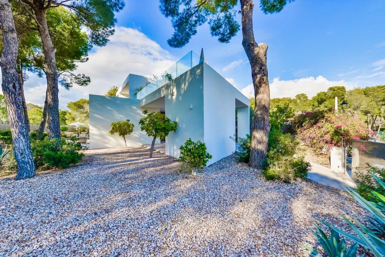 3 bedroom Villa for sale in Altea with pool garage - € 1,500,000 (Ref: 9529464)