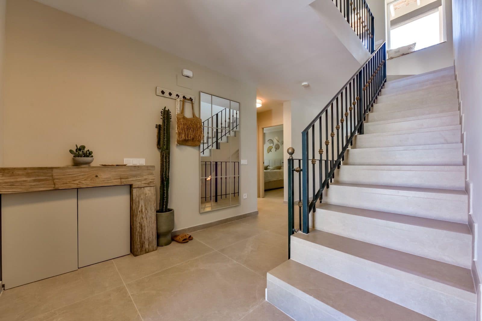 4 makuuhuone Huvila myytävänä paikassa La Nucia mukana uima-altaan 
autotalli - 1 190 000 € (Ref: 9794080)