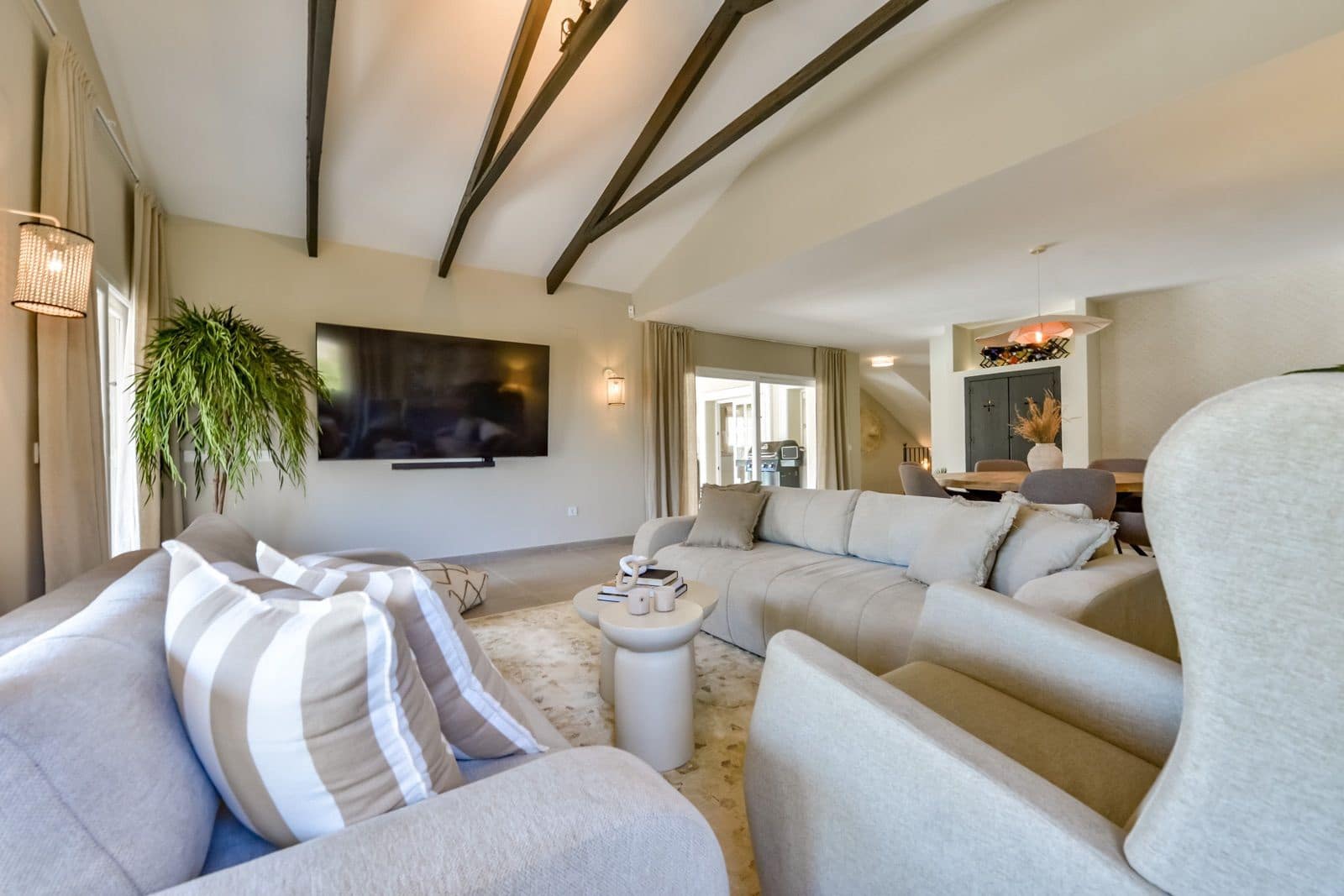 4 makuuhuone Huvila myytävänä paikassa La Nucia mukana uima-altaan 
autotalli - 1 190 000 € (Ref: 9794080)