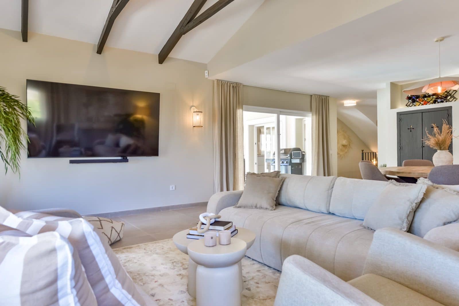 4 makuuhuone Huvila myytävänä paikassa La Nucia mukana uima-altaan 
autotalli - 1 190 000 € (Ref: 9794080)