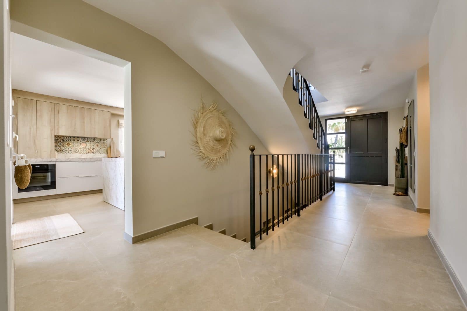 4 makuuhuone Huvila myytävänä paikassa La Nucia mukana uima-altaan 
autotalli - 1 190 000 € (Ref: 9794080)