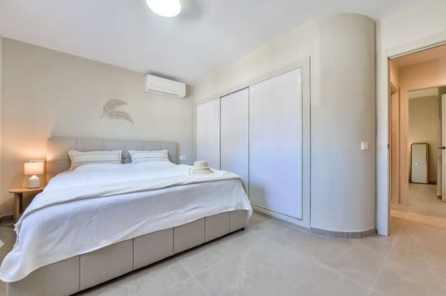 4 quarto Moradia para venda em La Nucia com piscina garagem - 1 190 000 € (Ref: 9794080)