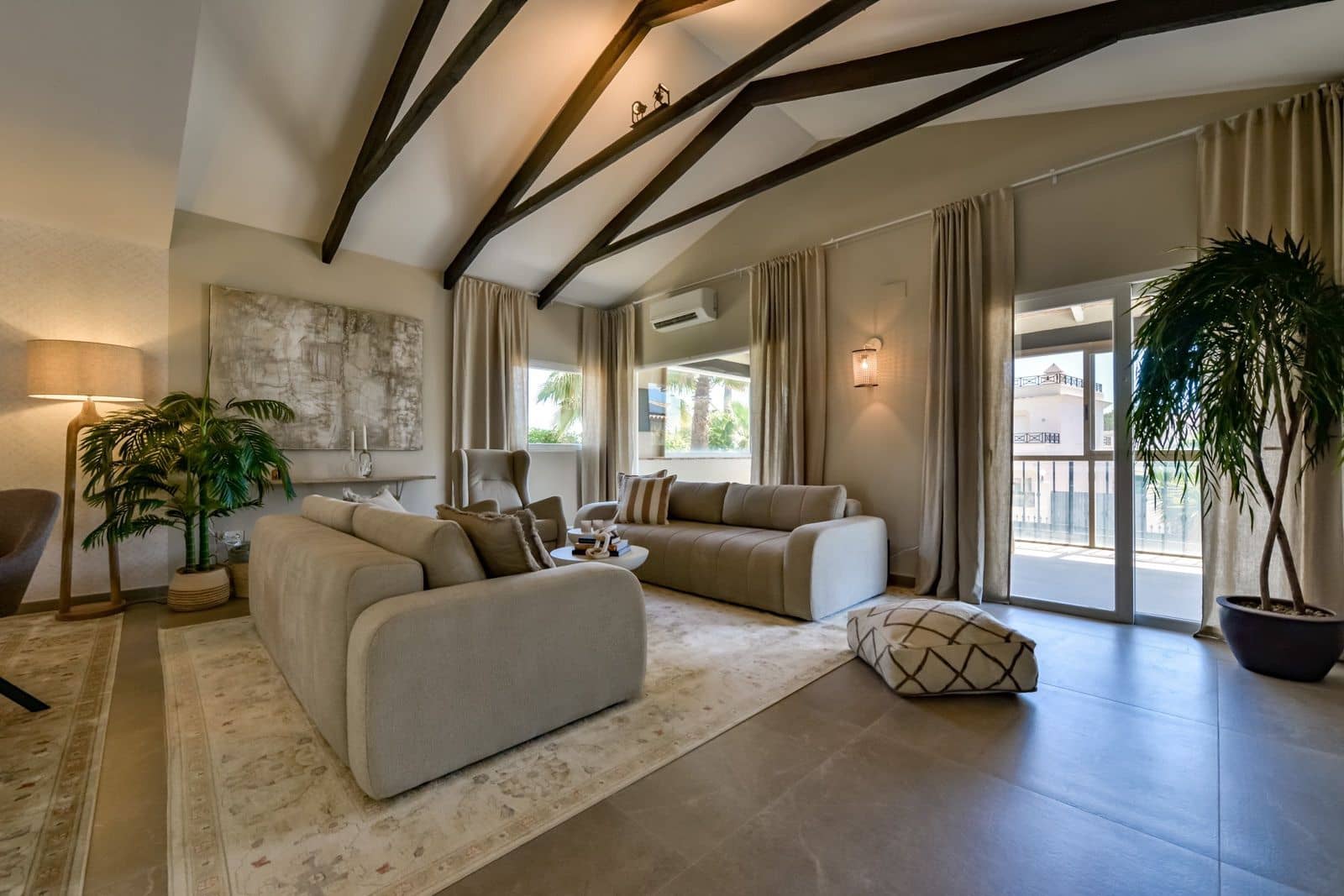 4 makuuhuone Huvila myytävänä paikassa La Nucia mukana uima-altaan 
autotalli - 1 190 000 € (Ref: 9794080)