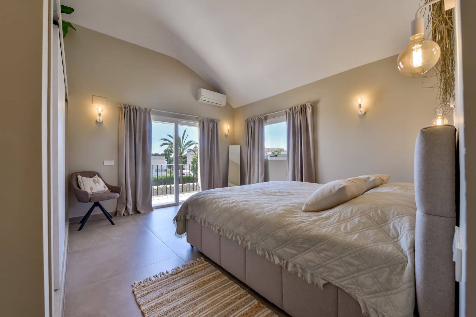 4 makuuhuone Huvila myytävänä paikassa La Nucia mukana uima-altaan 
autotalli - 1 190 000 € (Ref: 9794080)