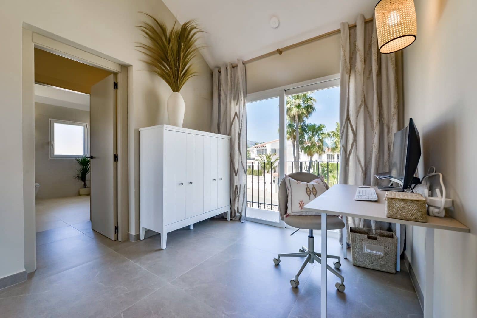 4 makuuhuone Huvila myytävänä paikassa La Nucia mukana uima-altaan 
autotalli - 1 190 000 € (Ref: 9794080)