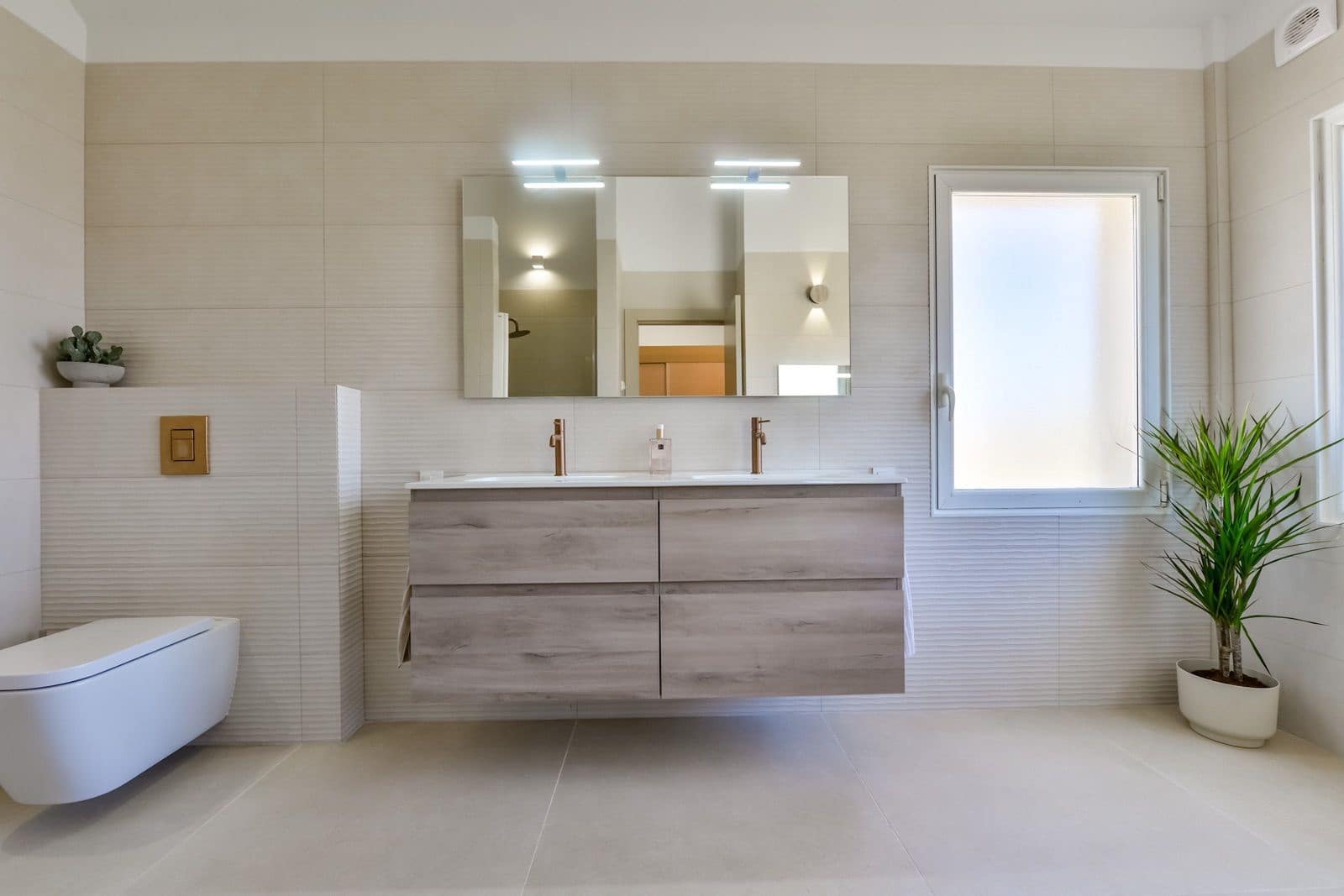 4 makuuhuone Huvila myytävänä paikassa La Nucia mukana uima-altaan 
autotalli - 1 190 000 € (Ref: 9794080)