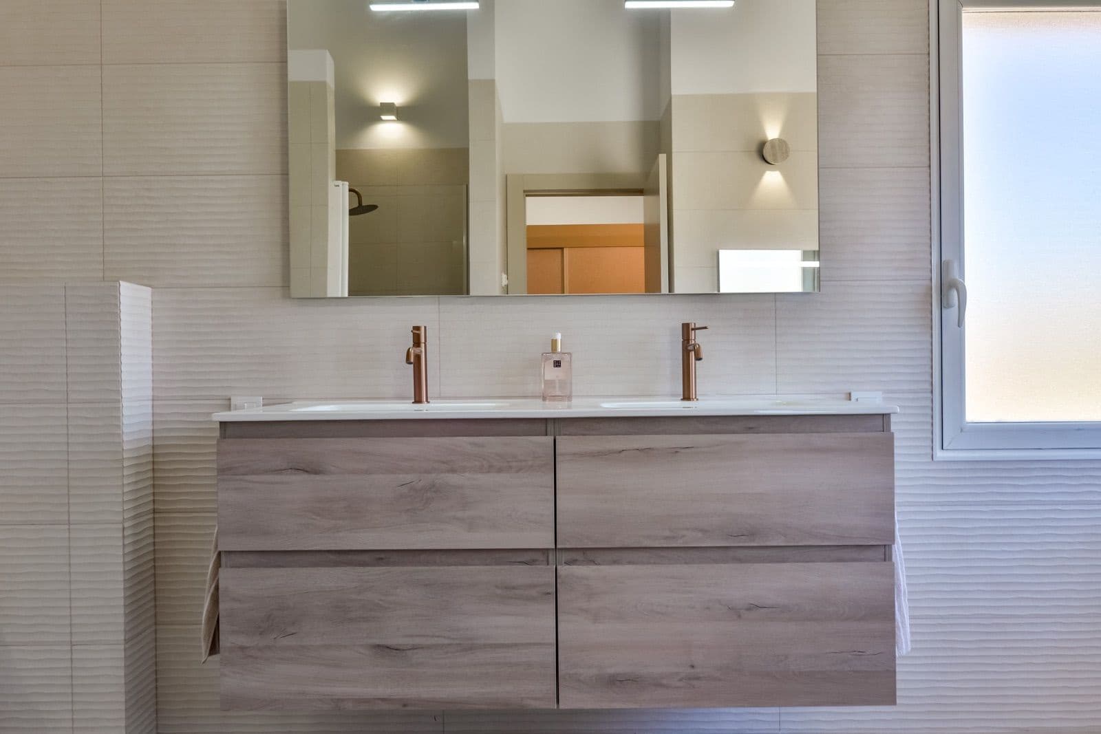 4 makuuhuone Huvila myytävänä paikassa La Nucia mukana uima-altaan 
autotalli - 1 190 000 € (Ref: 9794080)