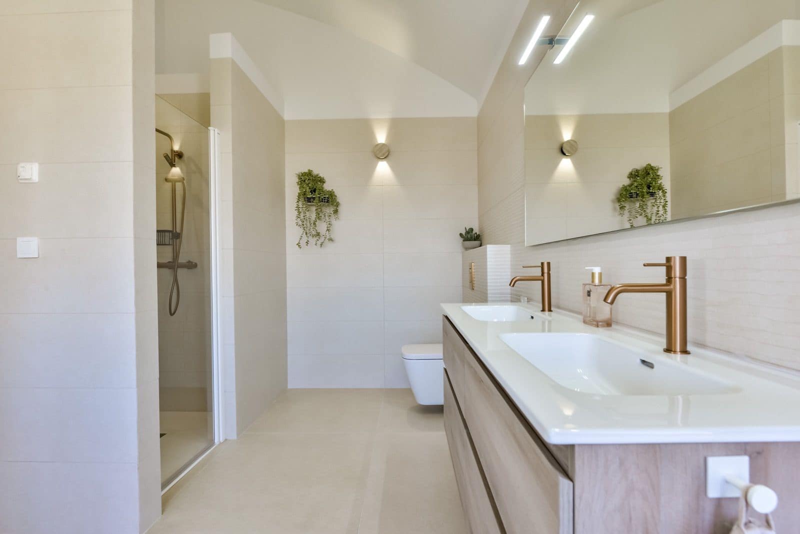 4 makuuhuone Huvila myytävänä paikassa La Nucia mukana uima-altaan 
autotalli - 1 190 000 € (Ref: 9794080)