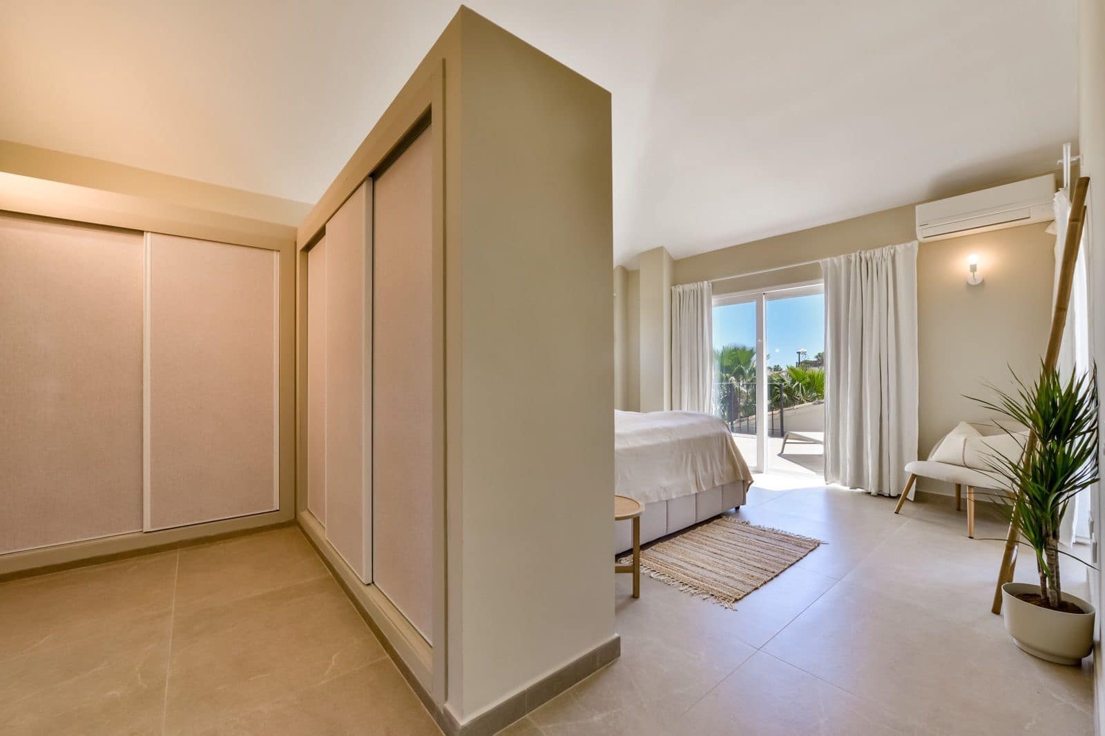 4 makuuhuone Huvila myytävänä paikassa La Nucia mukana uima-altaan 
autotalli - 1 190 000 € (Ref: 9794080)