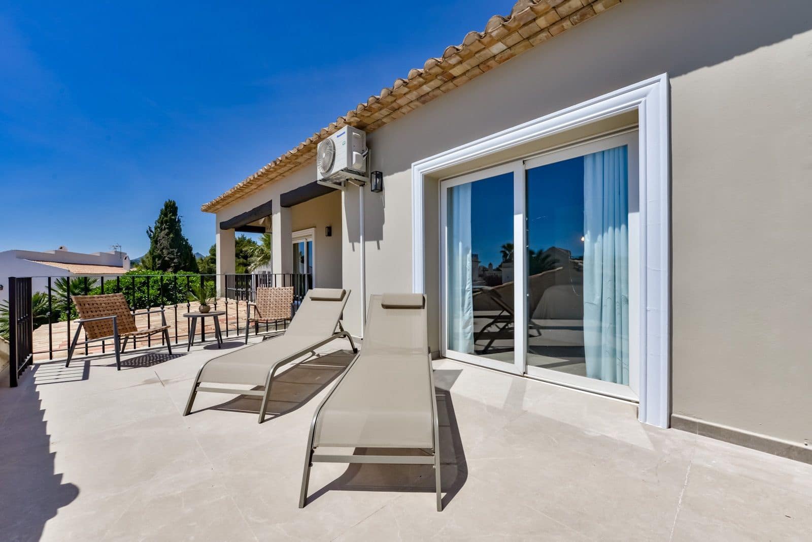 4 makuuhuone Huvila myytävänä paikassa La Nucia mukana uima-altaan 
autotalli - 1 190 000 € (Ref: 9794080)