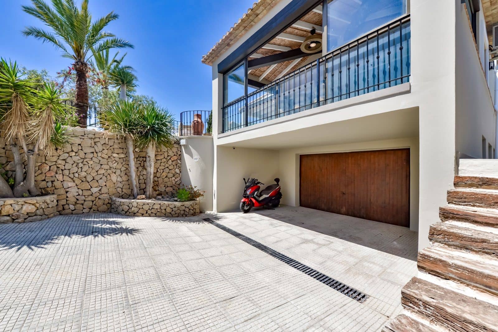 4 makuuhuone Huvila myytävänä paikassa La Nucia mukana uima-altaan 
autotalli - 1 190 000 € (Ref: 9794080)