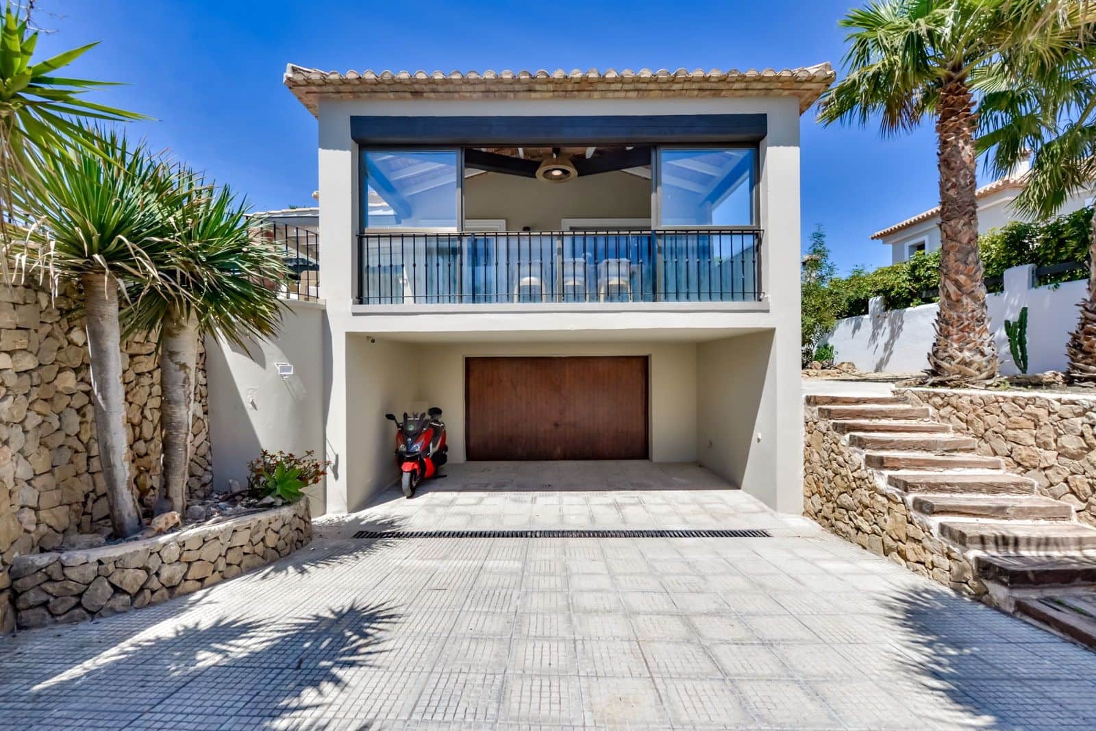 4 makuuhuone Huvila myytävänä paikassa La Nucia mukana uima-altaan 
autotalli - 1 190 000 € (Ref: 9794080)