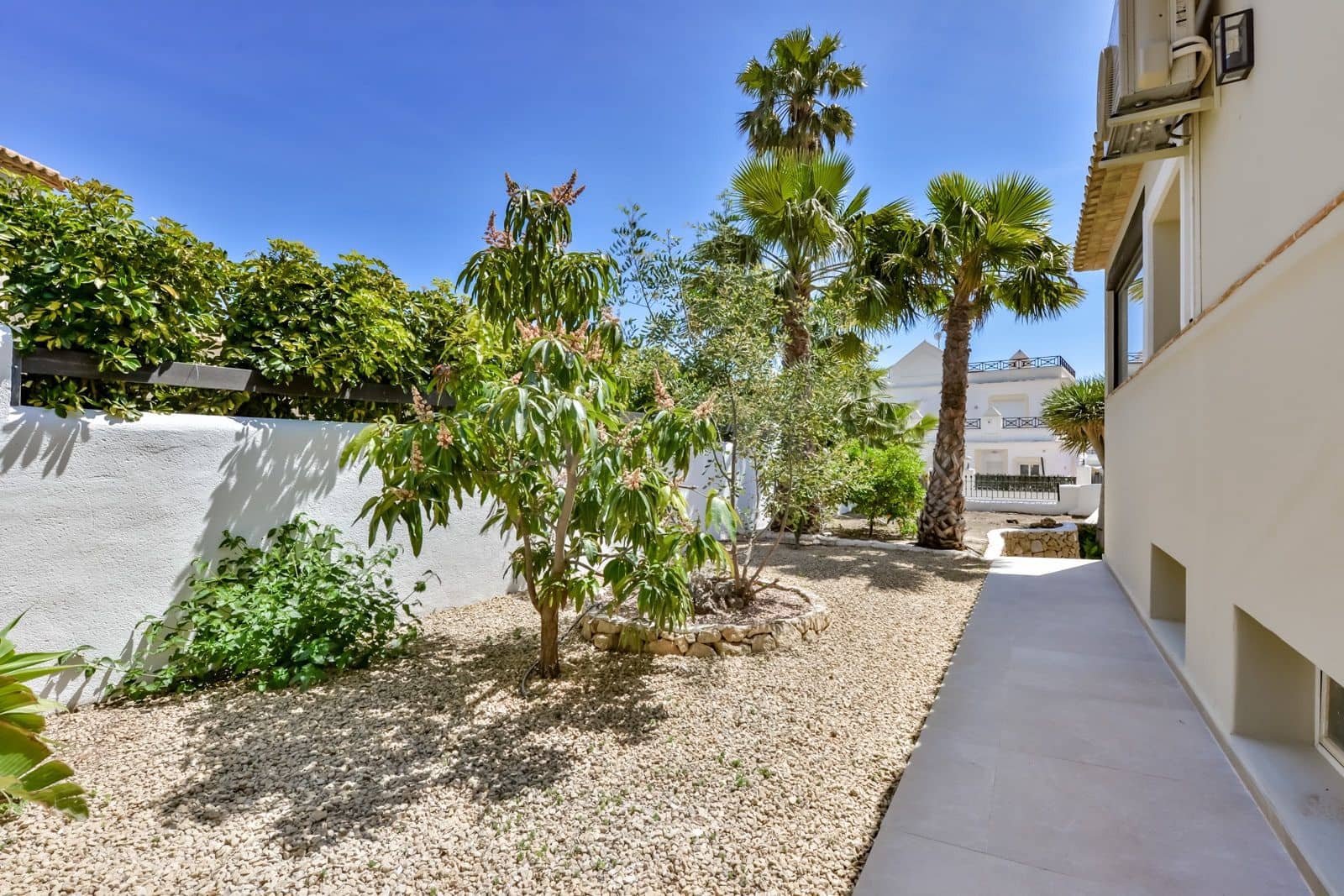 4 makuuhuone Huvila myytävänä paikassa La Nucia mukana uima-altaan 
autotalli - 1 190 000 € (Ref: 9794080)