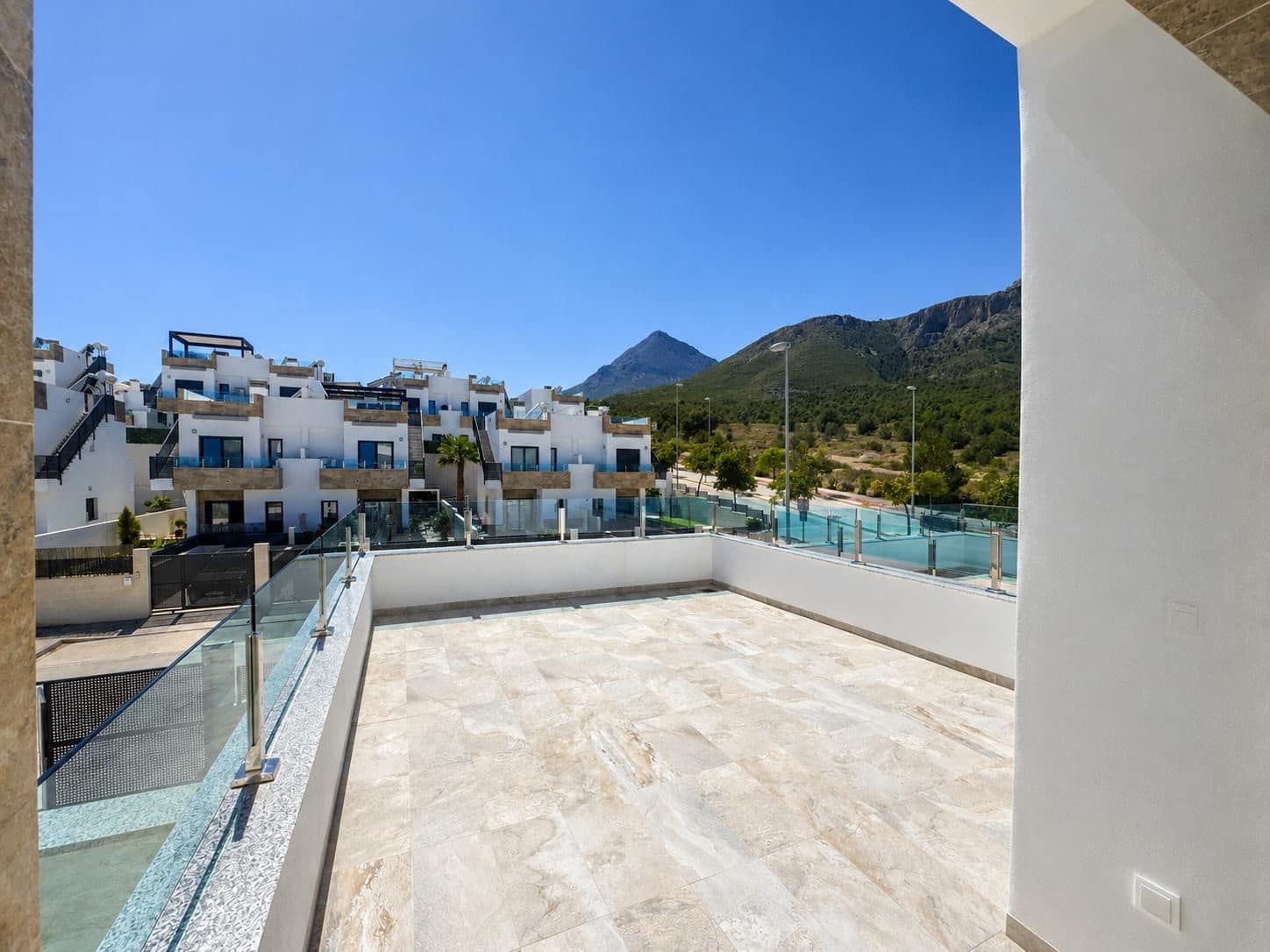 3 bedroom Villa for sale in Polop with pool garage - € 469,000 (Ref: 9966121)