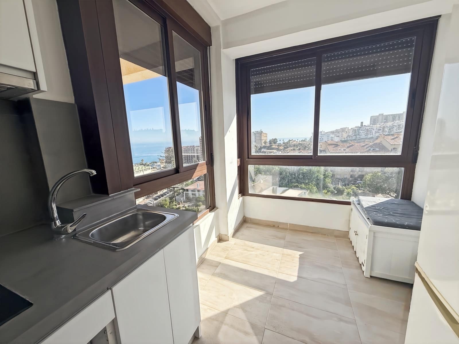 1 bedroom Apartment for sale in Benalmadena Costa with garage - € 299,000 (Ref: 10000244)