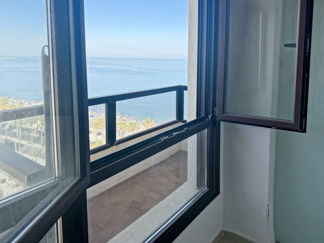 Apartamento de 1 habitación en Benalmadena Costa, Benalmádena en venta con garaje - 299.000 € (Ref: 10000244)