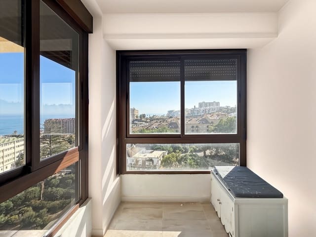 Apartamento de 1 habitación en Benalmadena Costa, Benalmádena en venta con garaje - 299.000 € (Ref: 10000244)