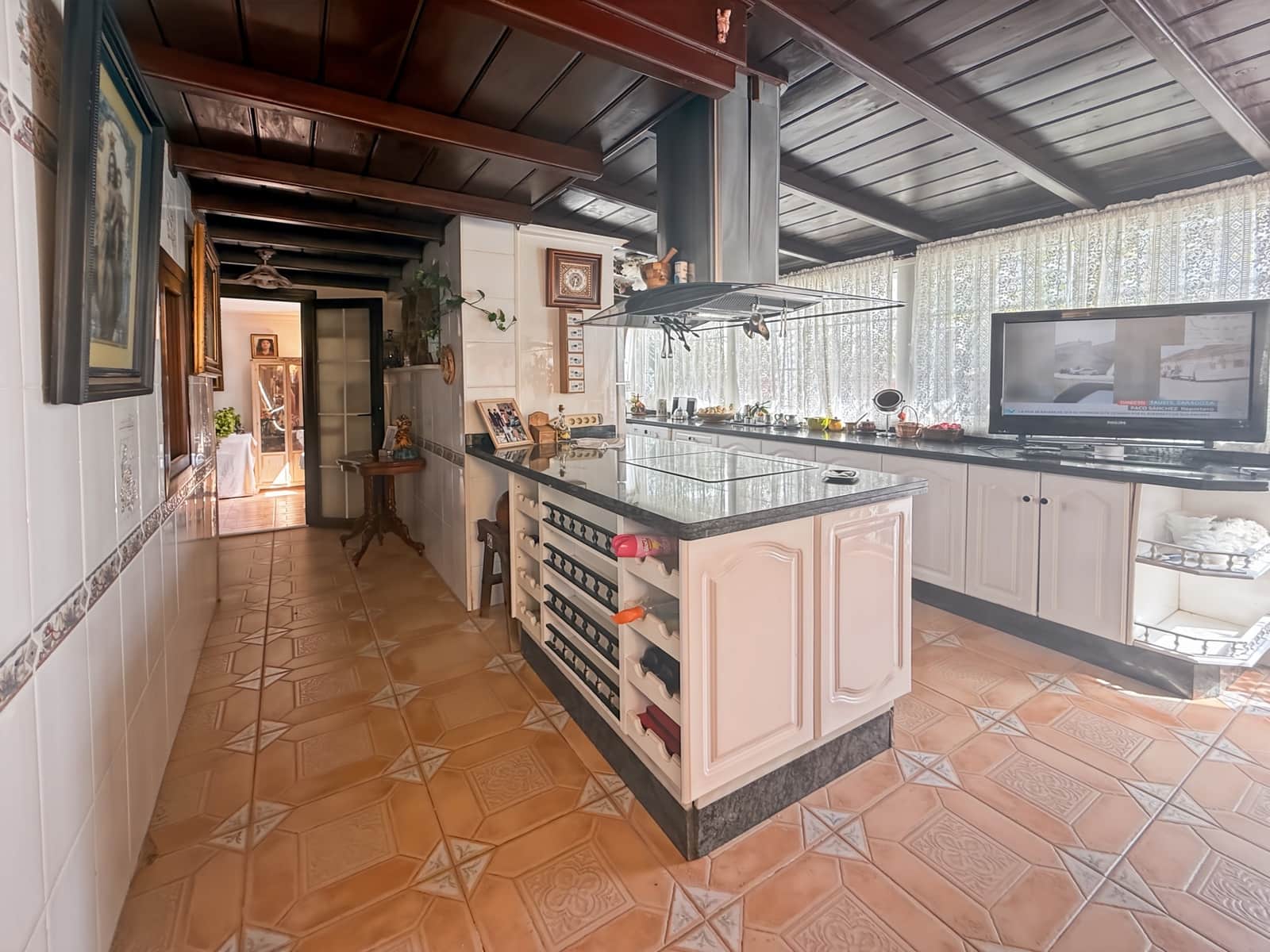 2 bedroom Flat for sale in Estepona with pool - € 295,000 (Ref: 10013114)