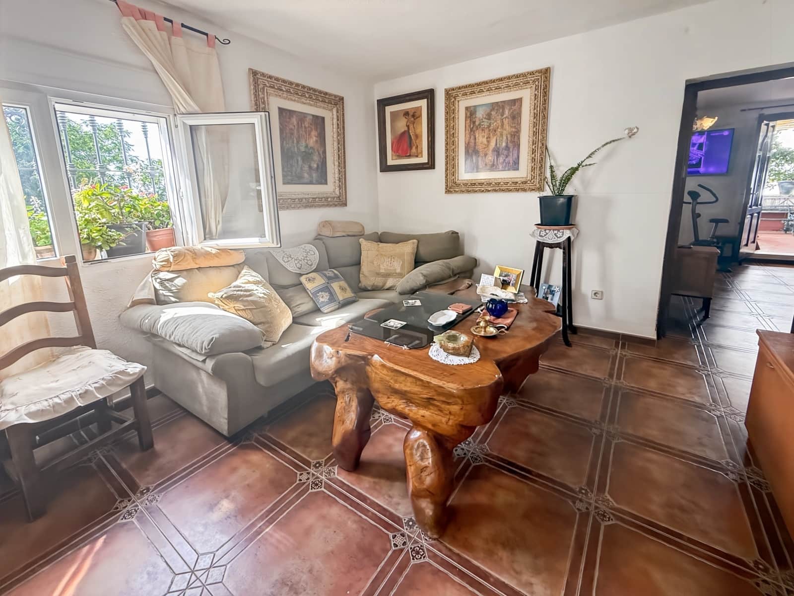 2 bedroom Flat for sale in Estepona with pool - € 295,000 (Ref: 10013114)