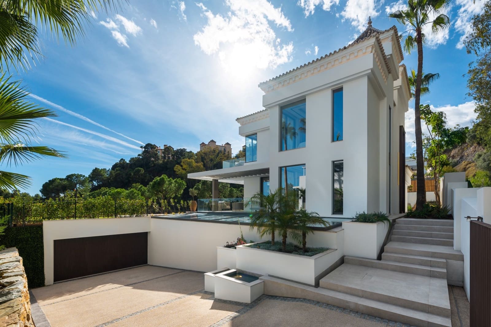 6 sypialnia Willa na sprzedaż w La Quinta z basenem garażem - 6 995 000 € (Ref: 10015293)