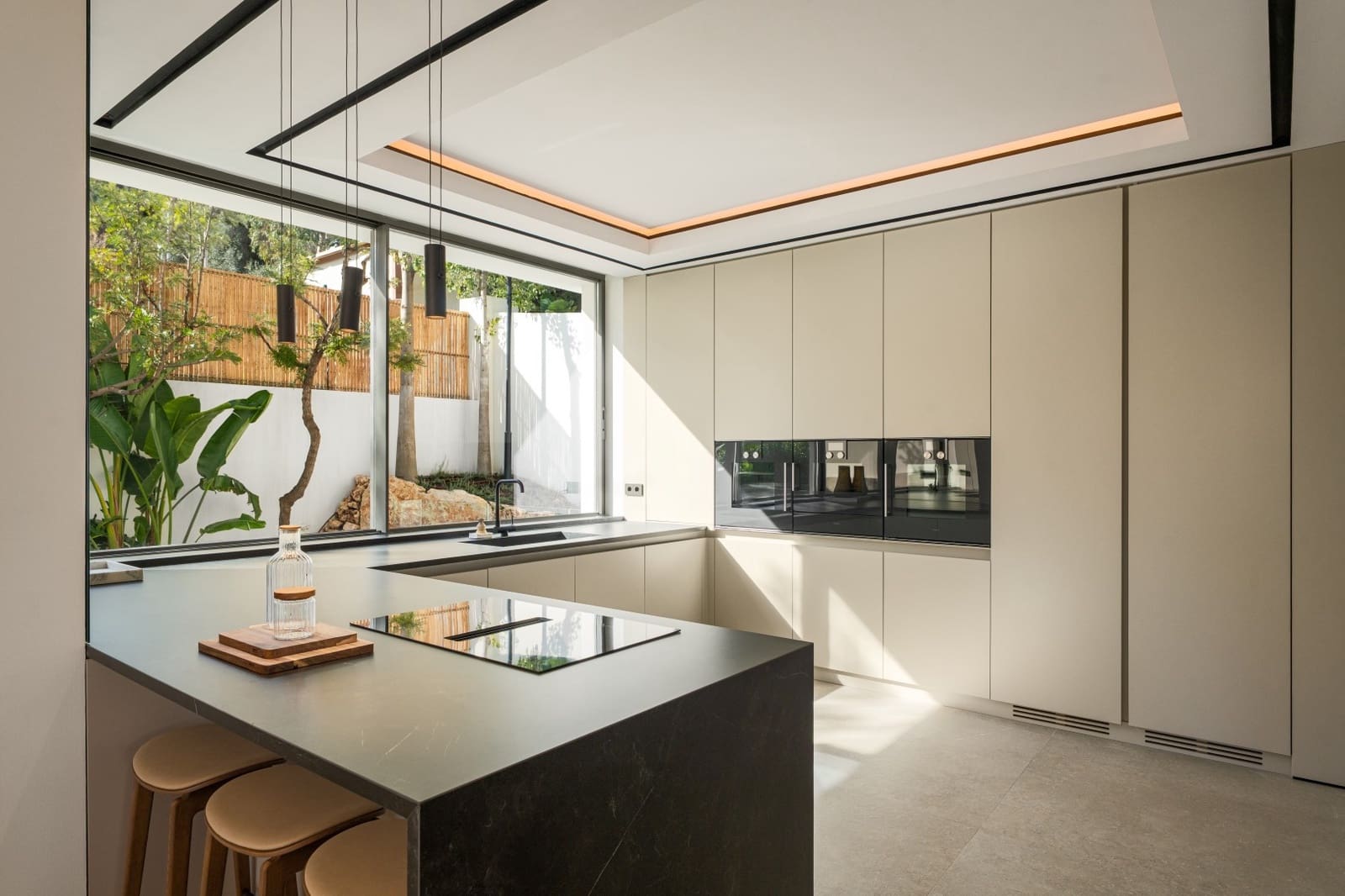 6 sypialnia Willa na sprzedaż w La Quinta z basenem garażem - 6 995 000 € (Ref: 10015293)