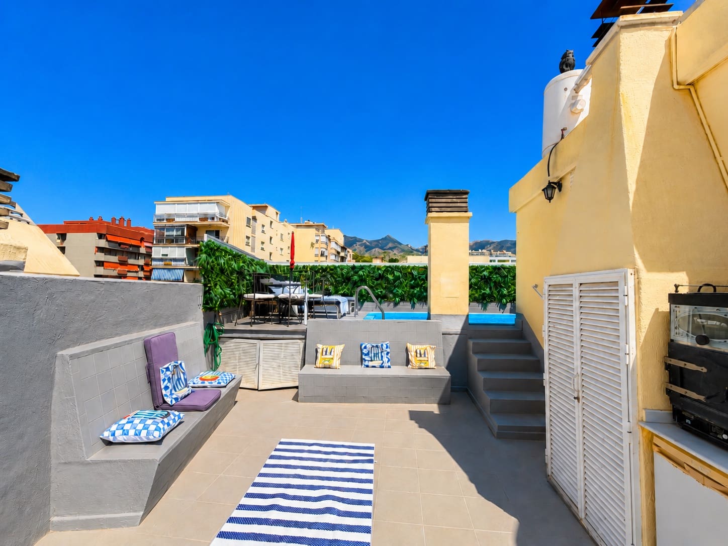 3 soverom Penthouse til salgs i Marbella med svømmebasseng garasje - € 1 530 000 (Ref: 10027039)